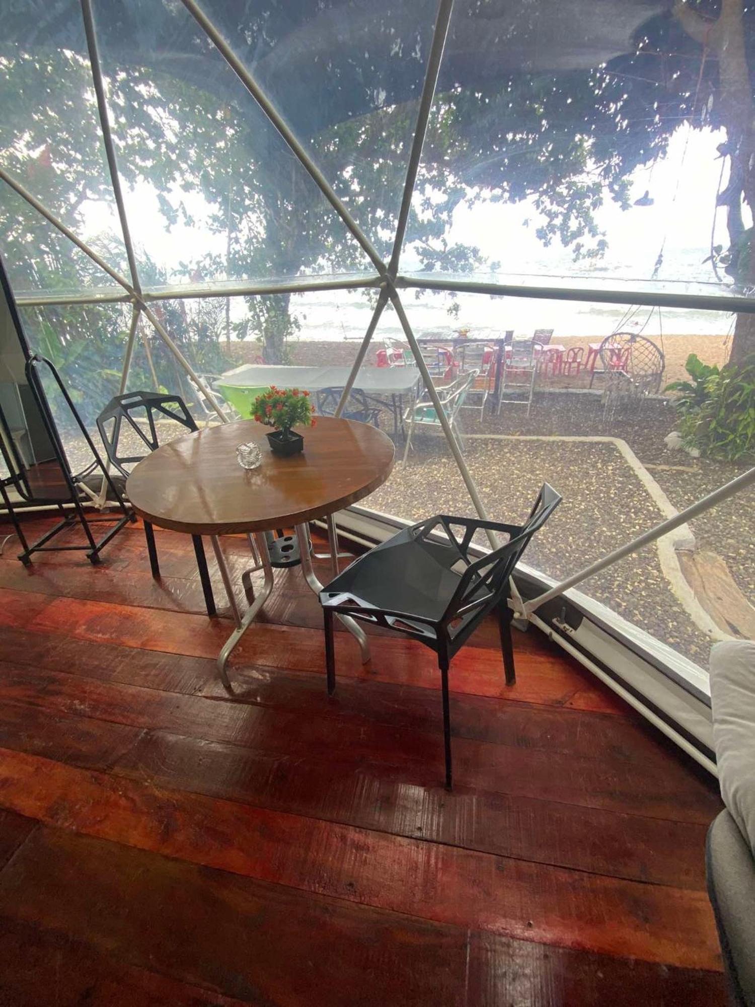Glamping Dome Dauin Beach Resort エクステリア 写真